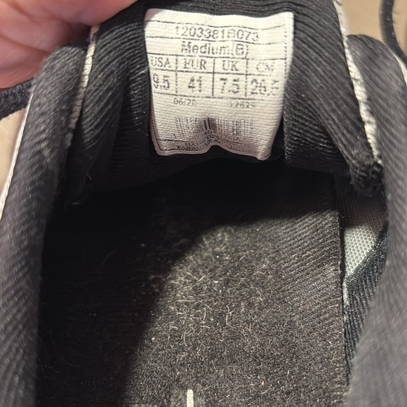 Brooks Ghost 13 sneakers USED. - Picture 6 of 8